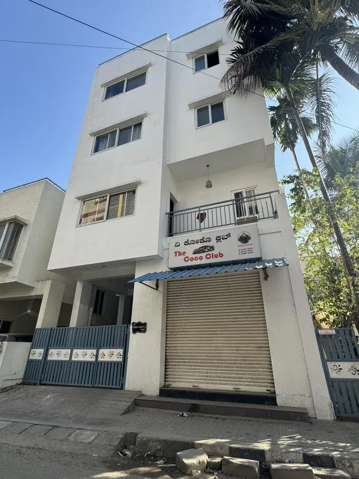White G+3 residence in Hulimavu